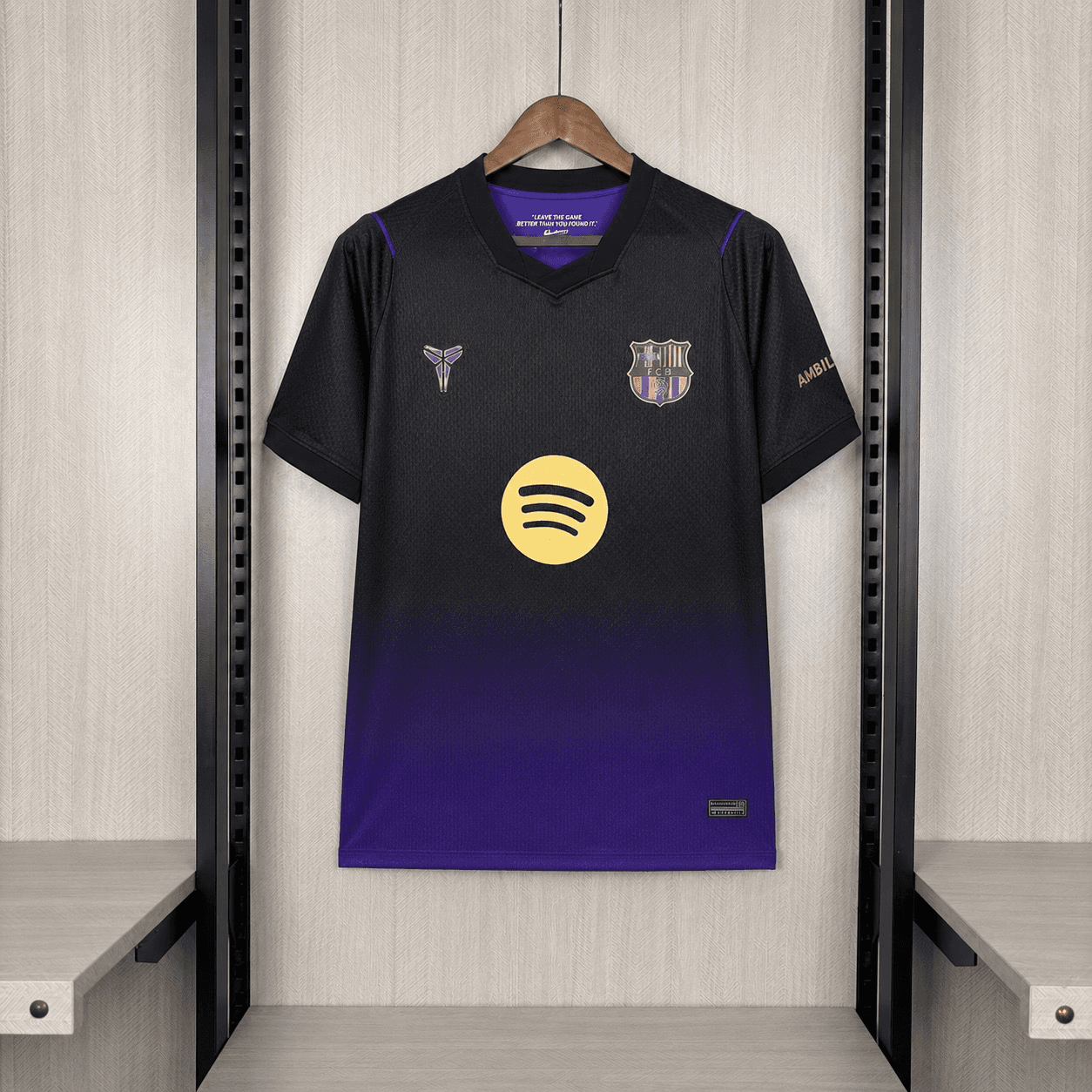Barcelona 26/27 away